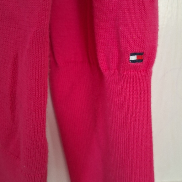 Tommy Hilfiger Fuchsia Sweater with White Heart Pattern - Picture 4 of 4